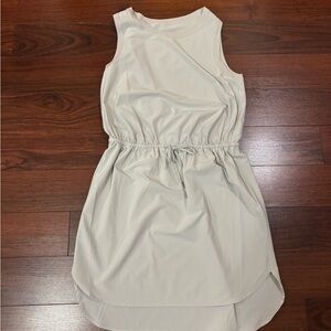 Athleta light gray Rincon dress size small petite